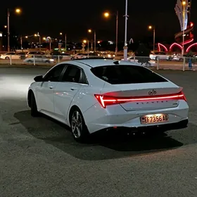 Hyundai Elantra 2021