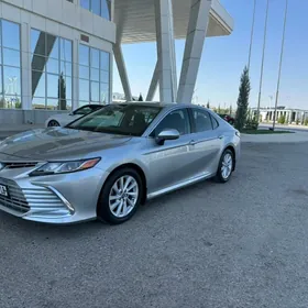 Toyota Camry 2022