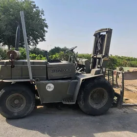 Caterpillar Forklift 2022
