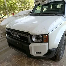 Toyota Land Cruiser Prado 2024