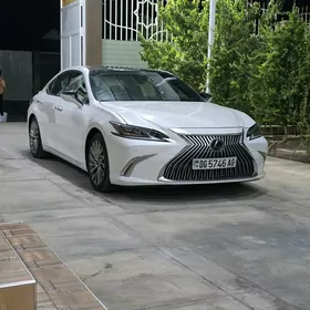 Lexus ES 350 2019