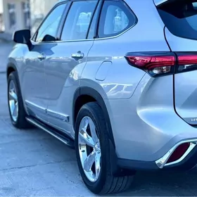 Toyota Highlander 2022