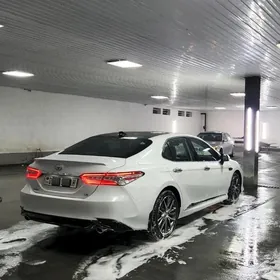 Toyota Camry 2020