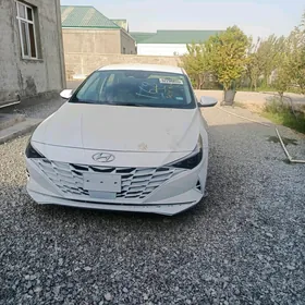 Hyundai Elantra 2023