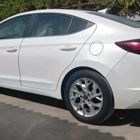 215 50 17Hyundaý elantra disga