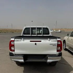 Toyota Hilux 2025