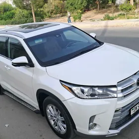 Toyota Highlander 2018