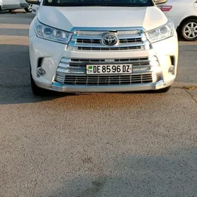 Toyota Highlander 2018