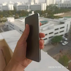 Samsung S10e