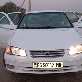 Toyota Camry 2000