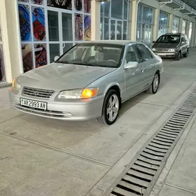 Toyota Camry 2000