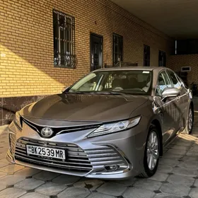 Toyota Camry 2020