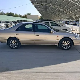 Toyota Camry 2000
