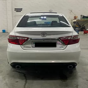 Toyota Camry 2017