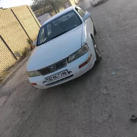 Nissan Maxima 1996