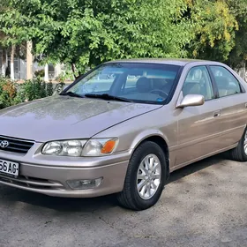 Toyota Camry 2001