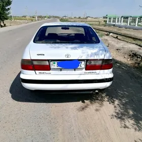 Toyota Corona 1995