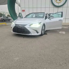 Lexus ES 350 2021