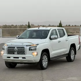 Mitsubishi L200 2025