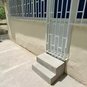 1 etaž 3 komnat