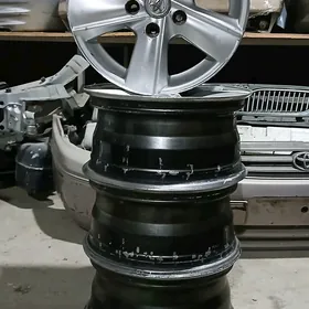 Toyota 15