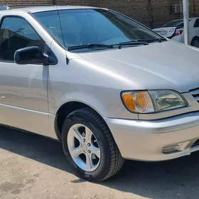 Toyota Sienna 2002