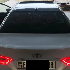 Toyota Camry 2020