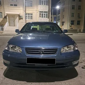 Toyota Camry 2001