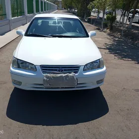 Toyota Camry 2001