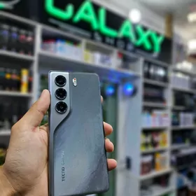 Tecno Camon 40