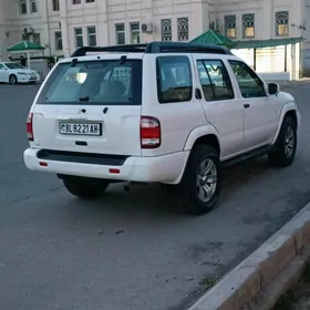 Nissan Pathfinder 2002