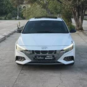 Hyundai Elantra 2021