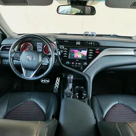 Toyota Camry 2020