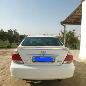 Toyota Camry 2004