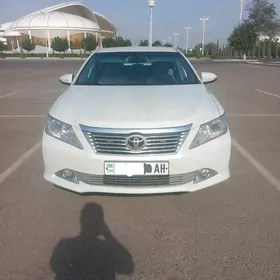 Toyota Camry 2013