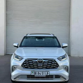 Toyota Highlander 2022