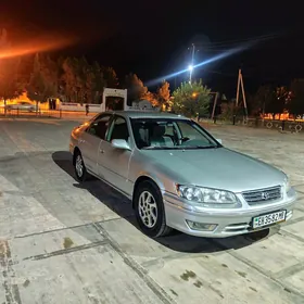 Toyota Camry 2000