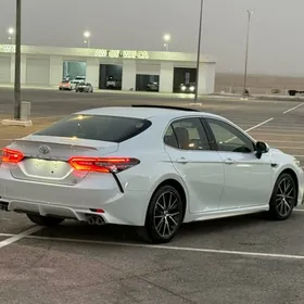 Toyota Camry 2024
