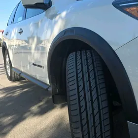Nissan Pathfinder 2020