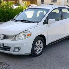 Nissan Versa 2010