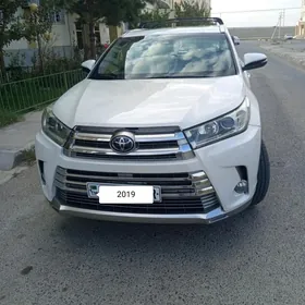 Toyota Highlander 2019
