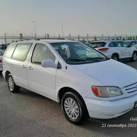Toyota Sienna 1998