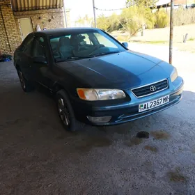 Toyota Camry 2000