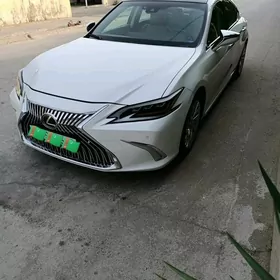 Lexus ES 350 2019