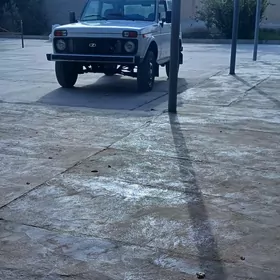 Lada Niva 2010