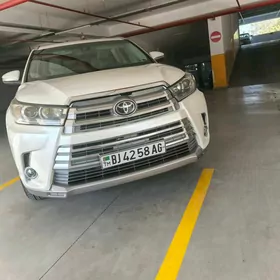 Toyota Highlander 2019