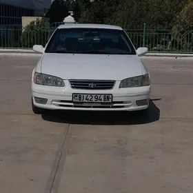 Toyota Camry 2000