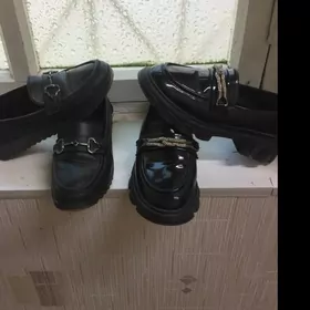 Детские туфли
