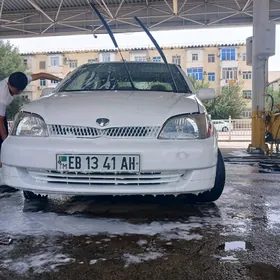 Toyota Echo 2000