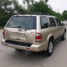 Nissan Pathfinder 1999
